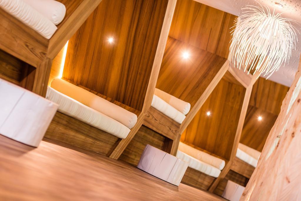 Alpine Luxury Spa Resort Schwarzenstein Lutago Esterno foto