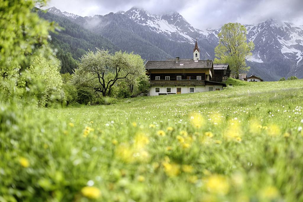 Alpine Luxury Spa Resort Schwarzenstein Lutago Esterno foto