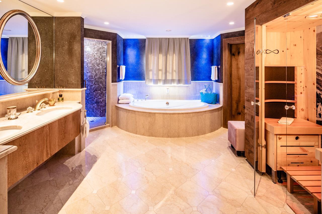 Alpine Luxury Spa Resort Schwarzenstein Lutago Esterno foto