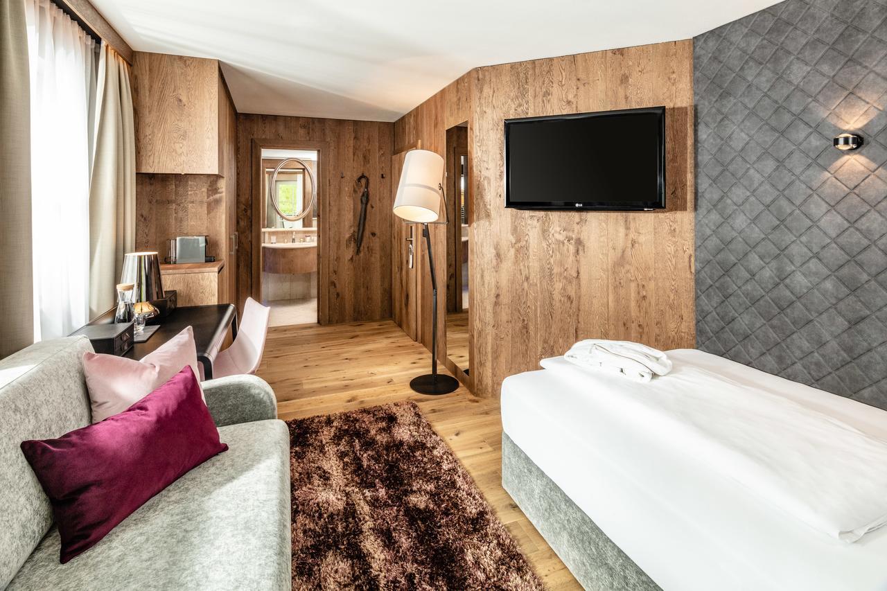 Alpine Luxury Spa Resort Schwarzenstein Lutago Esterno foto