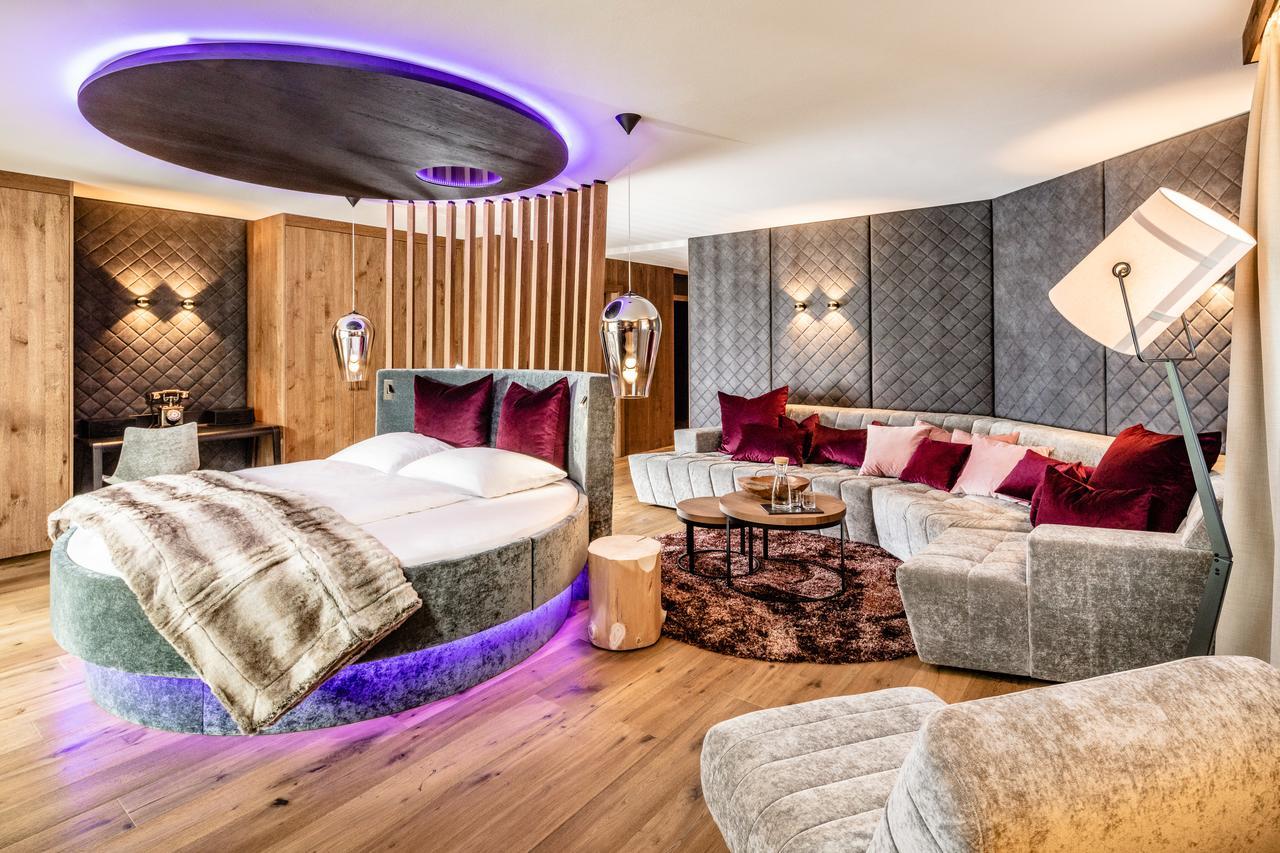 Alpine Luxury Spa Resort Schwarzenstein Lutago Esterno foto