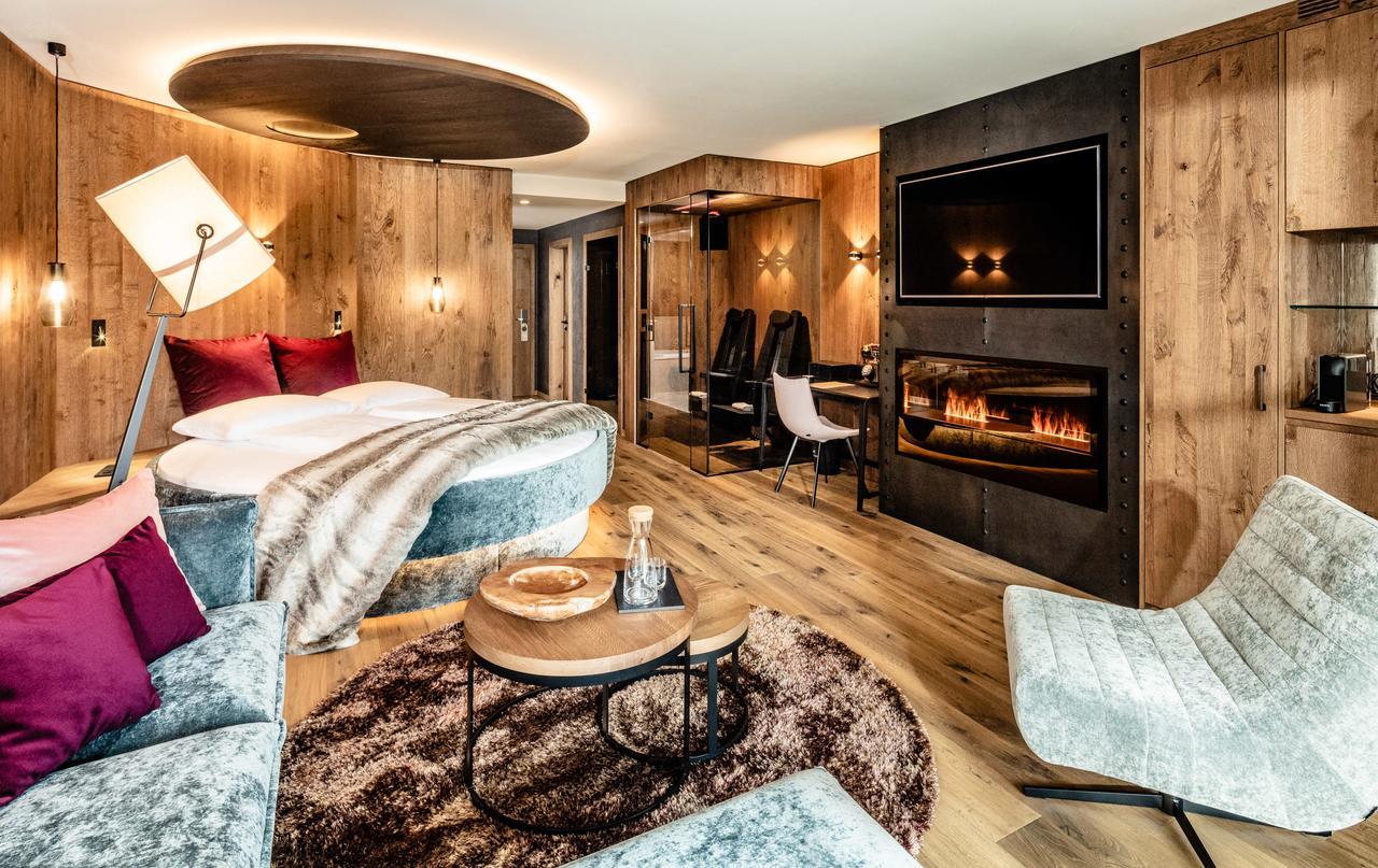 Alpine Luxury Spa Resort Schwarzenstein Lutago Esterno foto