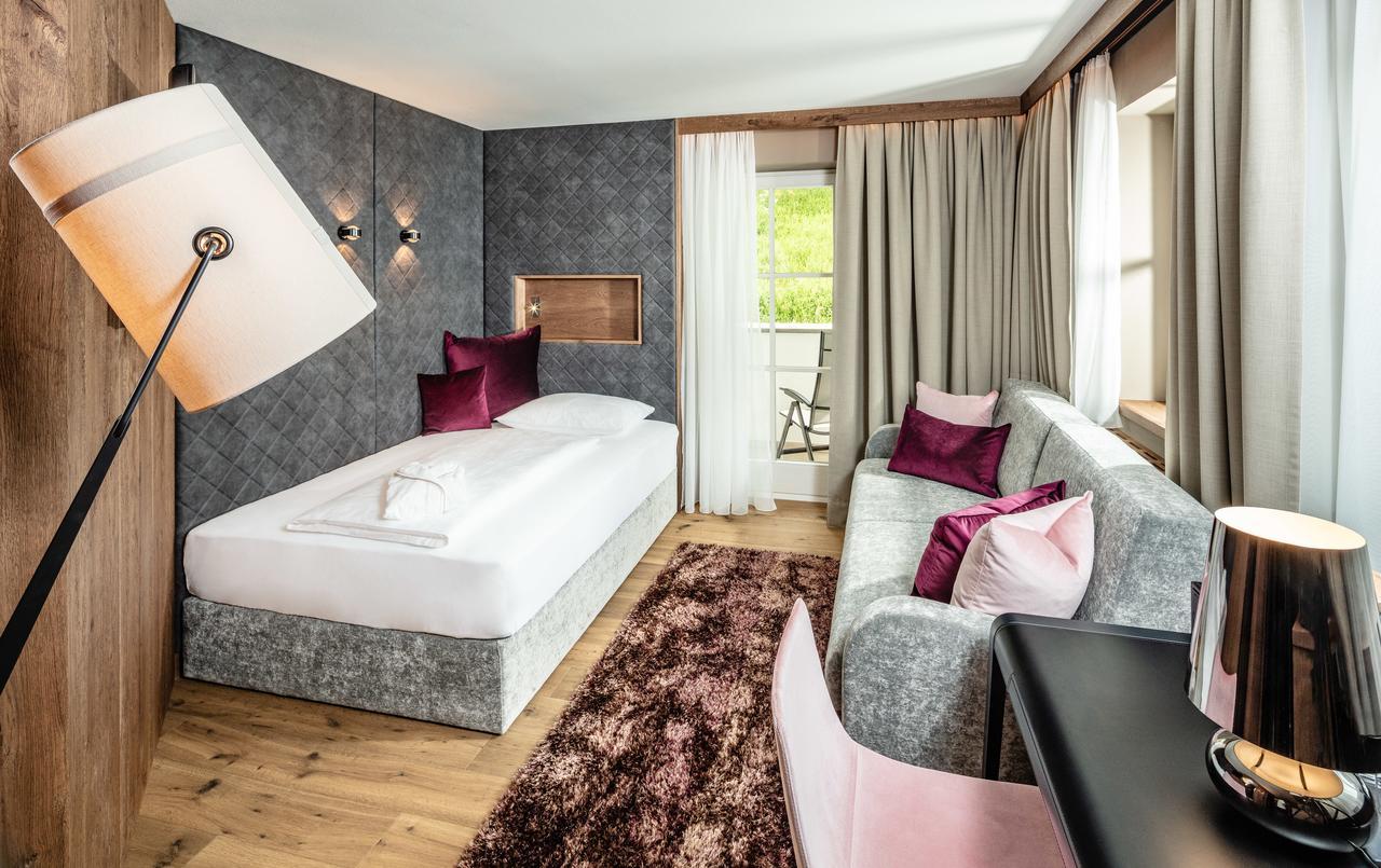 Alpine Luxury Spa Resort Schwarzenstein Lutago Esterno foto